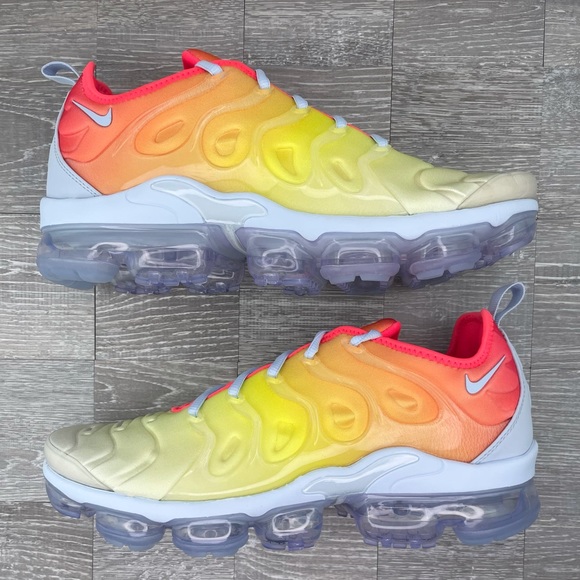 sunrise vapormax plus
